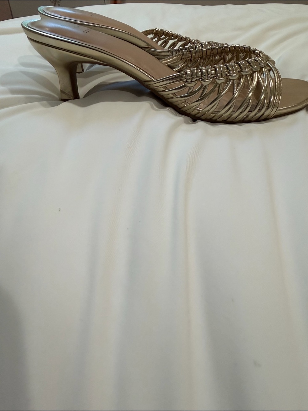 A New Way Metallic Gold Woven Strappy Mules - Picture 4 of 4